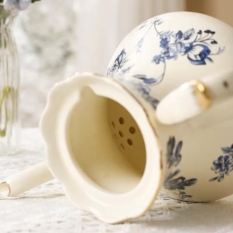 Fleur De Porcelain