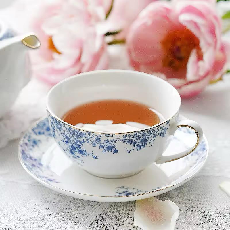 Solo Bloom Tea Set- Blue & White Porcelain Gift Set