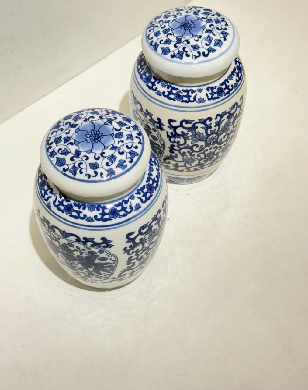 Handcrafted Porcelain Airtiight Classic Blue and White Canister-500 ML