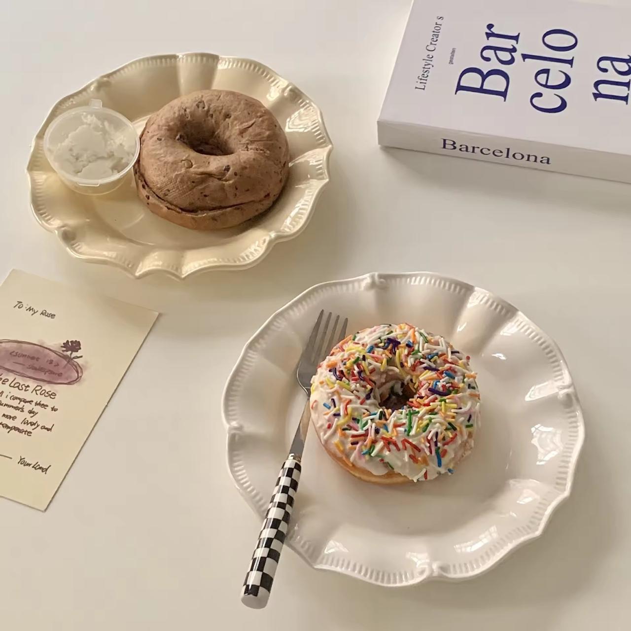 Classic Scalloped White Porcelain Snack/ Dessert Plate